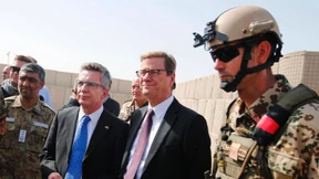 Medienbericht: De Maizière und Westerwelle entkamen Angriff knapp