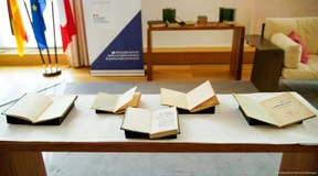 „Figaro“ bekommt geraubte Bücher zurück