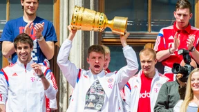 Lahm und Müller verlängern Verträge