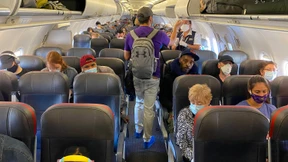 Der Mittelsitz soll frei bleiben