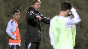 Ein Bundesligatrainer im Spagat