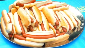 Hotdogs aus der Sofaritze