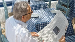 Jean-Claude Juncker mit der F.A.Z. zu Gast in einer griechischen Taverne