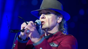 Udo Lindenberg mit Revolver im Gepäck