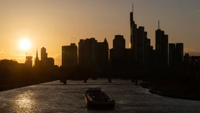 EZB: Banken verschärfen zu Jahresbeginn Standards für Unternehmenskredite