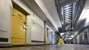Syrer soll aus brennender Zelle Notruf abgesetzt haben