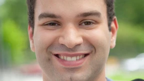 Zufrieden in der Mensa