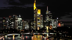 Der riskante Griff nach dem Hebel