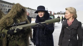 Panne bei A400M-Premierenflug mit von der Leyen