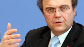 Friedrich lehnt Bündelung von Verfassungsschutz ab 