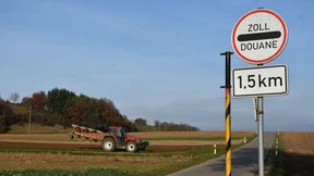 So kaufen Schweizer Bauern deutschen Landwirten Ackerflächen weg