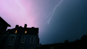 Blitze, Regen, Unfälle