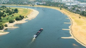 Niedrige Pegelstände: Bund gibt Ölreserven frei