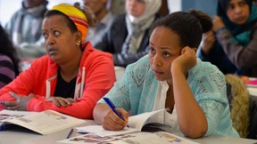 Viele Analphabeten unter Flüchtlingen haben Probleme Deutsch zu lernen