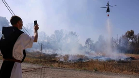 Ein Unabhängigkeitstag inmitten von Feuern
