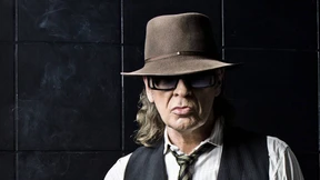 Dadn-daa-dat, dött-dö-dö