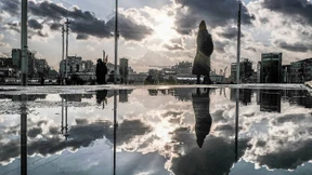 Dass ich Eins und doppelt bin