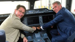 Verkehrsminister Scheuer am Münchner Flughafen