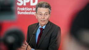 Mützenichs chinesische Gesangsstunde