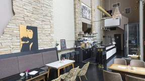 Sucuk-Sandwich  und Feta-Quiche  