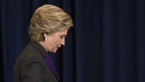 Clinton gibt FBI-Chef Mitschuld an Niederlage