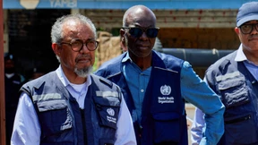 WHO-Chef besucht neues Ebola-Behandlungszentrum