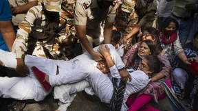 Tödliche Gruppenvergewaltigung in Indien hat Folgen für Polizisten