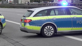 A5 nach Lastwagenunfall wieder frei