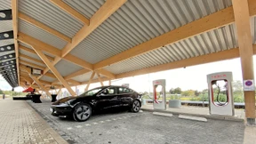 Tesla will seine Ladesäulen für alle öffnen