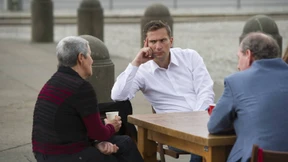 Am Küchentisch der Macht