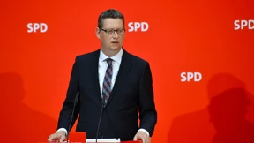 SPD-Chef distanziert sich von Kampagne gegen von der Leyen