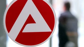 Alle finden Arbeit. Nur die Langzeitarbeitslosen nicht