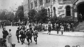 So feiern die Deutschen die Befreiung des Rheins