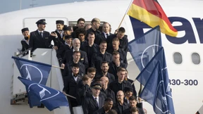 Flick hebt ohne „große Worte“ zur WM ab