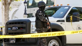 Frau sprengt sich in die Luft