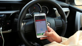 In Italien wird das Handy am Steuer jetzt sehr teuer