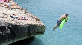 Bloß nicht ohne Versicherung in den Urlaub!