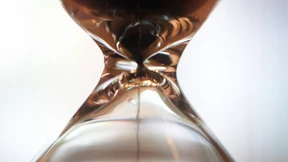 Wenn du eine Stelle willst, frag vorher deinen Anwalt