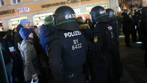Münchner Polizei löst Corona-Demo auf