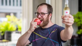 Polen essen Äpfel gegen Putin