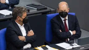 Bundestag debattiert über Waffenlieferungen und Stromkosten