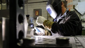 Zahl der Industrie-Beschäftigten steigt erstmals in 2020 wieder