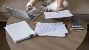 „10.000 Euro im Monat reichen nicht – was tun?“