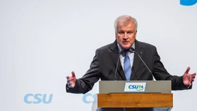 Seehofer würde auch wieder aus Verteilungspakt aussteigen
