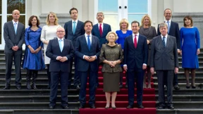 Große Koalition nimmt ihren Dienst auf