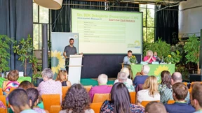 Gemeinsam gegen Feldmann