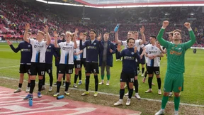 Paderborn übernimmt die Führung