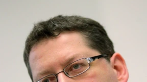 Schäfer-Gümbel will auf Autobahnen Tempo 130