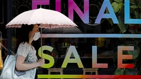 Japans Wirtschaft schrumpft im Rekordtempo