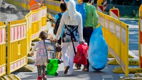 Flüchtlinge reisen aus Wiesbaden weiter